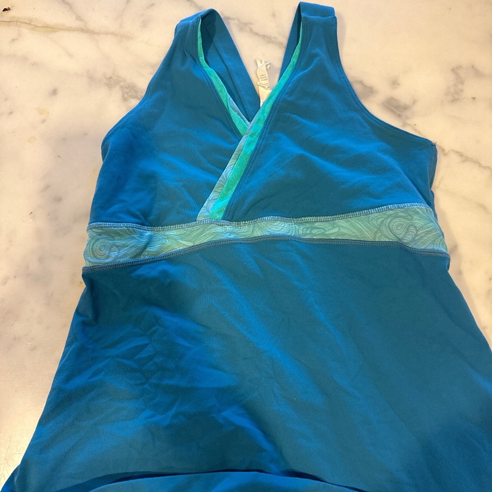 Lululemon tank